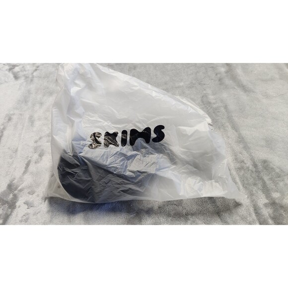 Skims 34C Onyx Black Fits Everybody Push Up Demi Bra NWT - Picture 5 of 6